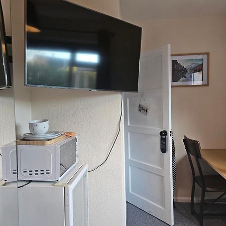 Double Bedroom Located Close To Manchester Airport 威森肖 外观 照片