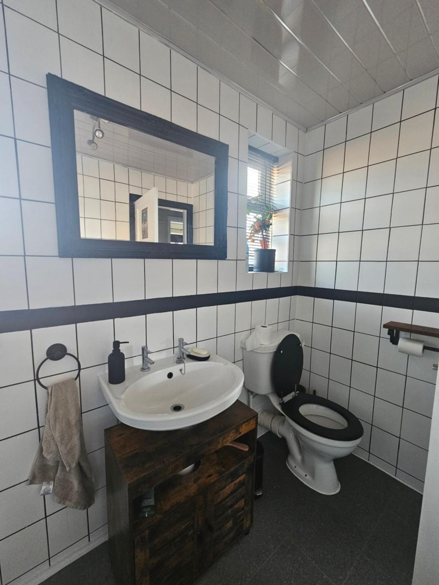 Double Bedroom Located Close To Manchester Airport 威森肖 外观 照片